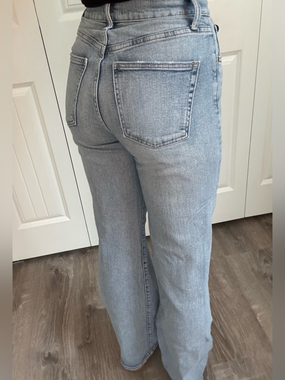 Silver Jeans Co. Highly Desirable High Rise Trouser Leg Jeans